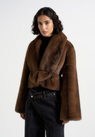 Nola - Veste châle en fourrure avec ceinture en cuir - Marron
