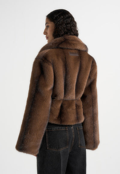 Nola - Veste châle en fourrure avec ceinture en cuir - Marron